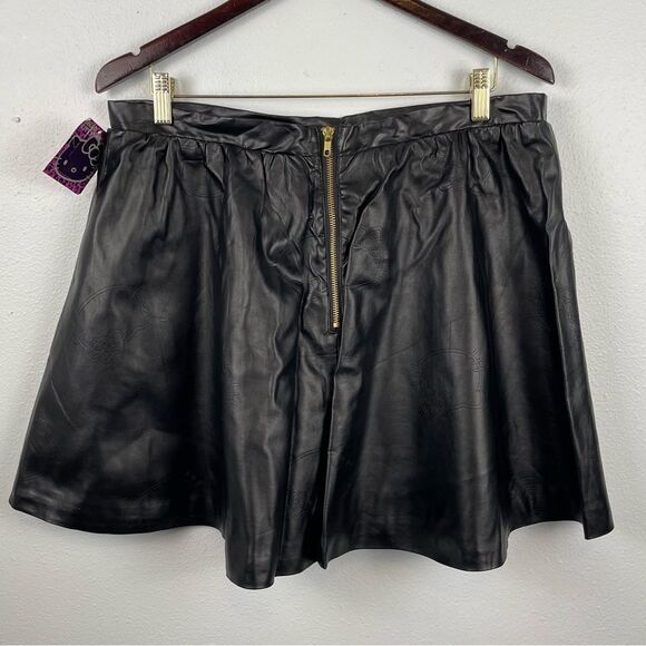 NWT Hello Kitty Faux Leather Black Midi Skirt Size XXL - Picture 4 of 6